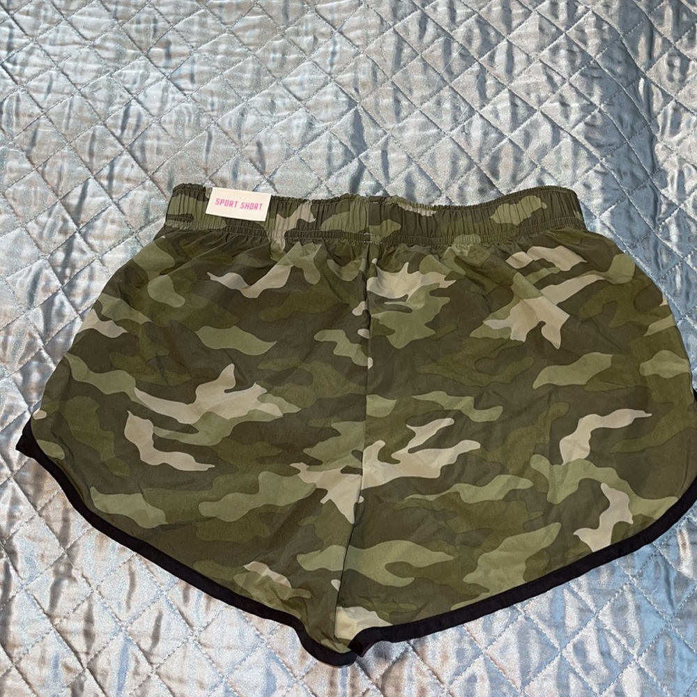 PINK SPORT CAMO SHORTS NWT - Picture 5 of 7